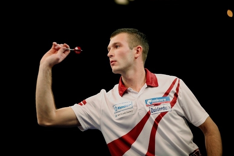 Madars Razma ook dit jaar op Finder Darts Masters podium