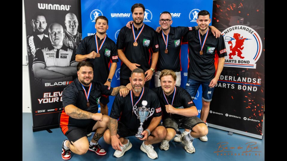 4e div 3e plaats
