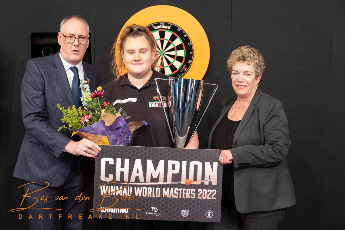 2022-12-11 ASSEN, NETHERLANDS- DECEMBER 11: Dartsplayer playing at the Winmau World Masters 2022 on December 11 2022 in Hotel de Bonte wever, Netherlands (Photo by Bas van den Berk/Orange Pictures)